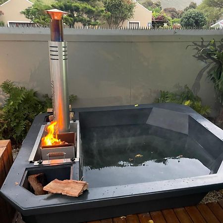 Villa Seven On Flora- Hot Tub, Modern With Amazing Outside Area Hermanus Exterior foto